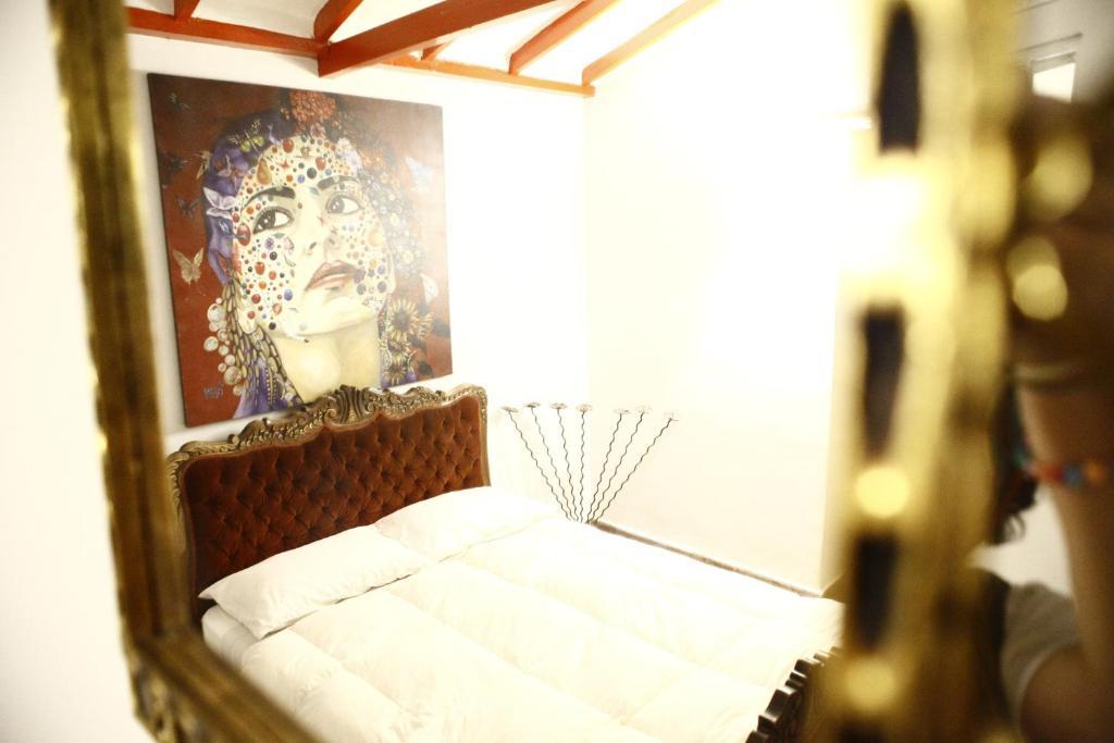 Buddha Hostel Medellin Luaran gambar